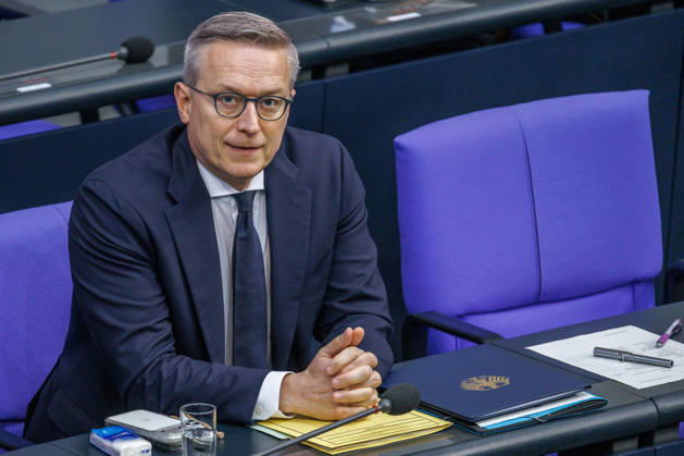 Bundestag Karsten Wildberger (CDU), Bundesminister fuer Digitales und Staatsmodernisierung, im Deutschen Bundestag am 09.10.26 in Berlin. Berlin Berlin Deutschland Bundestag