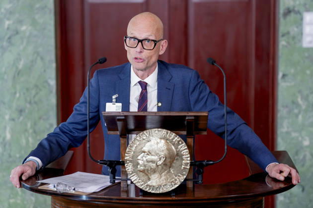 Nobels Fredspris 2026 Oslo 20261009. Pressesjef for Nobelprisen Erik Aasheim gir informasjon til pressen for presentasjonen av vinneren av Nobels fredspris 2026 pa Nobelinstituttet. Foto: Javad Parsa NTB Oslo Norge qsmKlo_fDng EDITORIAL USE ONLY Ref:_BNC_POLqsmKlo_fDng.jpg Copyright: xJavadxParsax xNTBx