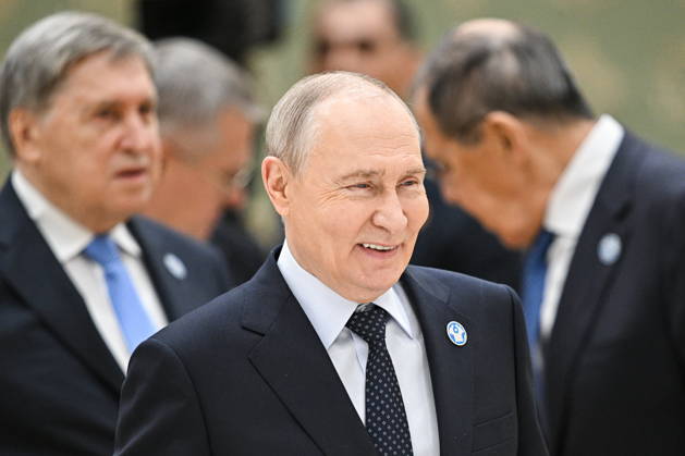 TURKMENISTAN, BALKAN PROVINCE - OCTOBER 9, 2026: Russia s President Vladimir Putin (front) and his adviser Yuri Ushakov attend a narrow-format meeting of the CIS Council of Heads of State in Turkmenbashi Turkmenistan  - ZUMAt113 20261009_zaa_t113_098 Copyright: xSergeixBobylevx
