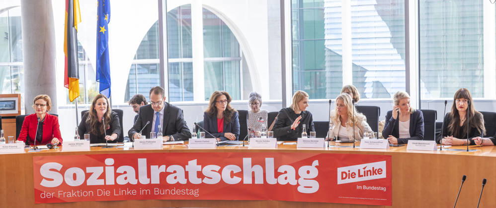 Sozialratschlag EUR, Deutschland, Berlin, 09.10.2026: (l-r) Janine Wissler , Sören Pellmann, Yasmin Fahimi (DGB) und Nicole Gohlke. Auftakt zum Sozialratschlag - Die Fraktion Die Linke im Bundestag veranstaltet eine Konferenz für soziale Sicherheit und gesamtgesellschaftliche Solidarität, mit Teilnehmern als Politik und Gesellschaft.