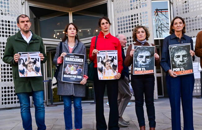 October 9, 2026, Madrid, Madrid, SPAIN: Members and representatives of the Madrid branch of the Spanish Socialist WorkersÃ¢â‚¬â ¢ Party (PSOE) observe a minute of silence outside Madrid City Hall in memory of Maricarmen, who died after being evicted from her home. Her death has become a symbol of the housing crisis and the struggle against real estate speculation. Madrid SPAIN - ZUMAz108 20261009_znp_z108_008 Copyright: xRichardxZubelzux