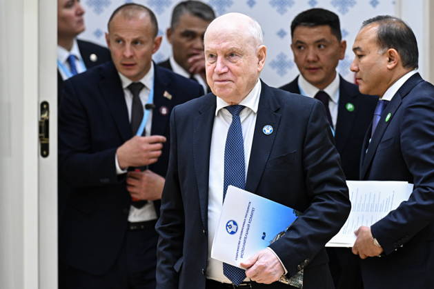 TURKMENISTAN, BALKAN PROVINCE - OCTOBER 9, 2026: CIS Secretary General Sergei Lebedev (C) ahead of an expanded meeting of the CIS Council of Heads of State in Turkmenbashi Turkmenistan  - ZUMAt113 20261009_zaa_t113_202 Copyright: xSergeixBobylevx