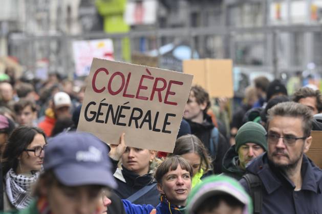 FGTB national demonstration « Pas dans nos poches ! » BRUSSELS, BELGIUM - OCTOBER 09 : FGTB national demonstration « Pas dans nos poches ! »against federal government budget measures on October 9, 2026 in Brussels, Belgium, 09 10 2026 Brussels Belgium  Copyright: xPhilipxReynaersx