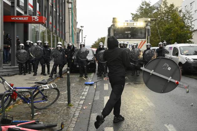 FGTB national demonstration « Pas dans nos poches ! » BRUSSELS, BELGIUM - OCTOBER 09 : FGTB national demonstration « Pas dans nos poches ! »against federal government budget measures on October 9, 2026 in Brussels, Belgium, 09 10 2026 Brussels Belgium  Copyright: xPhilipxReynaersx