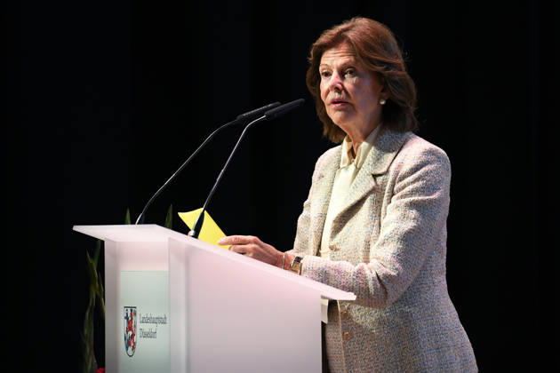 Feierliche Einweihung des neuen Schulgebäudes des Luisen-Gymnasiums am 09.10.2026 in Düsseldorf Ihre Majestät Königin Silvia von Schweden