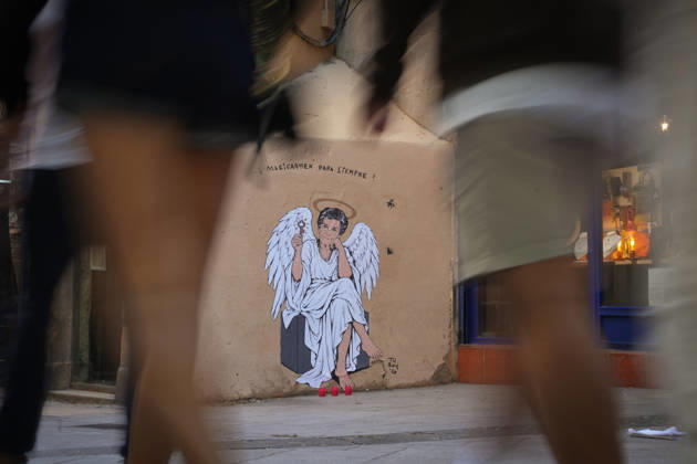 Maricarmen Forever, the new work by street artist TVBoy in Barcelona The work Maricarmen Forever by street artist TVBoy, as of October 9, 2026, in Barcelona, Catalonia, Spain. Street artist TVBoy has depicted Maricarmen with angel wings and a key in her hand, paying tribute to the elderly woman who was evicted from her apartment a few weeks ago following her death, with the phrase Maricarmen Forever OCTOBER 9, 2026 Barcelona Catalonia Barcelona Catalonia Spain  Copyright: xDavidxZorrakinox 7831545