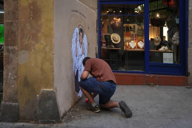 Maricarmen Forever, the new work by street artist TVBoy in Barcelona The work Maricarmen Forever by street artist TVBoy, as of October 9, 2026, in Barcelona, Catalonia, Spain. Street artist TVBoy has depicted Maricarmen with angel wings and a key in her hand, paying tribute to the elderly woman who was evicted from her apartment a few weeks ago following her death, with the phrase Maricarmen Forever OCTOBER 9, 2026 Barcelona Catalonia Barcelona Catalonia Spain  Copyright: xDavidxZorrakinox 7831548