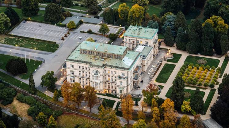 Krupp-Stiftungschefin Ursula Gather im Interview. Lange Zeit hat sich Ursula Gather, die Chefin der Krupp-Stiftung, nicht mehr zum Konzern Thyssenkrupp geäußert. Jetzt spricht sie im exklusiven Interview. Am 09.10.2026 in Essen ** NUR FÜR REDAKTIONELLE ZWECKE ** EDITORIAL USE ONLY **<p>Krupp-Stiftungschefin Ursula Gather im Interview. Lange Zeit hat sich Ursula Gather, die Chefin der Krupp-Stiftung, nicht mehr zum Konzern Thyssenkrupp geäußert. Jetzt spricht sie im exklusiven Interview. Am 09.10.2026 in Essen Copyright: ChristophxJendral