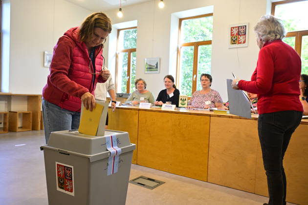 The two-day elections to municipal assemblies started in the Czech Republic together with the first round of the elections to one-third of the Senate, on October 9, 2026. On the photo polling place in Velatice, South Moravian Region. (CTKxPhoto VaclavxSalek) CTKPhotoP2026100905705  CTKPhotoP2026100905705