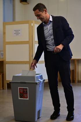 The two-day elections to municipal assemblies started in the Czech Republic together with the first round of the elections to one-third of the Senate, on October 9, 2026. On the photo Jan Grolich, Governor of South Moravia Region and Chairman of the KDU-CSL, cast his vote in polling place in Velatice, South Moravian Region. (CTKxPhoto VaclavxSalek) CTKPhotoP2026100905883  CTKPhotoP2026100905883