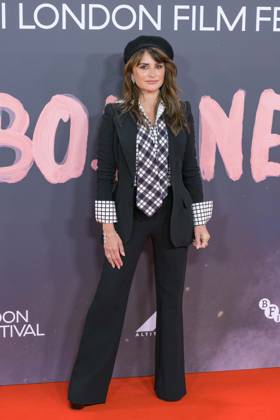 La Bola Negra Film Premiere Penelope Cruz attends the La Bola Negra BFI London Film Festival premiere, at The Royal Festival Hall, BFI Southbank, London. 8th October 2026.  Copyright: xAndrewxSimsx NINTCHDBPICT001114441446