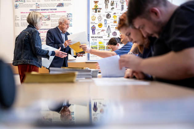 The two-day elections to municipal assemblies started in the Czech Republic together with the first round of the elections to one-third of the Senate, on October 9, 2026. On the photo a polling place in Hradec Kralove. (CTKxPhoto DavidxTanecek) CTKPhotoP2026100904987  CTKPhotoP2026100904987
