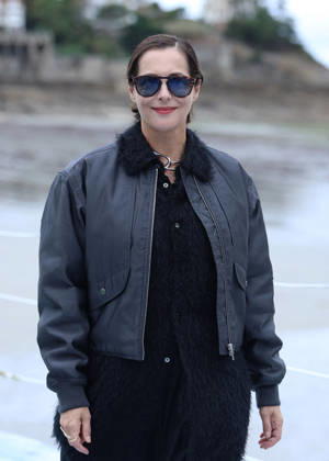 Amira Casar by the seawater pool on L Ecluse Beach during the 37th Dinard British and Irish Film Festival, France, on October 9, 2026. Denis Guignebourg, Bestimage. 37th Dinard British Irish Film Festival on October 9, 2026, in Dinard, France. Dinard, France  Copyright: xDenisxGuignebourgx xBestimagexDenisxGuignebourgx xBestimagex