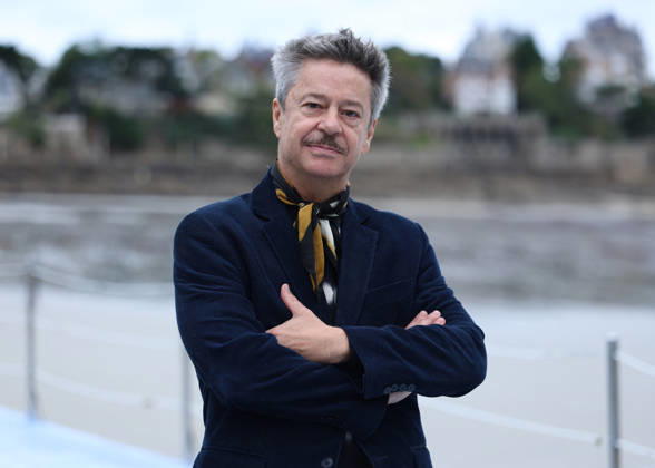 Thibault de Montalembert by the seawater pool on L Ecluse Beach during the 37th Dinard British and Irish Film Festival, France, on October 9, 2026. Denis Guignebourg, Bestimage. 37th Dinard British Irish Film Festival on October 9, 2026, in Dinard, France. Dinard, France  Copyright: xDenisxGuignebourgx xBestimagexDenisxGuignebourgx xBestimagex