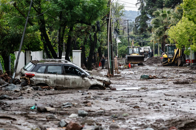 Santiago, October 9, 2026: Consequences of a mudslide that affected the area from San Carlos de Apoquindo to Los Dominicos in the Las Condes district, causing widespread damage and sweeping away vehicles and people. Diego Martin Aton, Chile, Aton 1198118 jpeg  Copyright: DIEGOxMARTIN ATONxCHILE