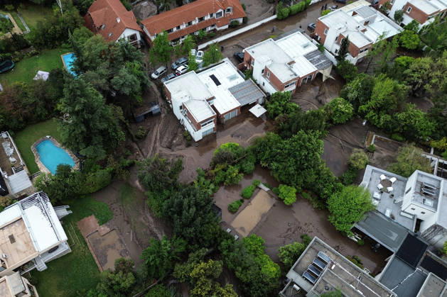 Santiago, October 9, 2026: Consequences of a mudslide that affected the area from San Carlos de Apoquindo to Los Dominicos in the Las Condes district, causing widespread damage and sweeping away vehicles and people. Diego Martin Aton, Chile, Aton 1198128 jpeg  Copyright: DIEGOxMARTIN ATONxCHILE