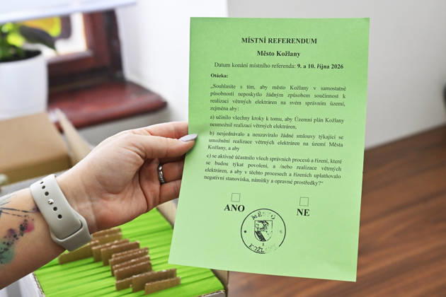The two-day elections to municipal assemblies started in the Czech Republic together with the first round of the elections to one-third of the Senate, on October 9, 2026. On the photo: alongside the municipal and senate elections a referendum (photo) on the possible construction of three wind turbines is being held in a polling station in Kozlany. (CTKxPhoto MiroslavxChaloupka) CTKPhotoP2026100905003  CTKPhotoP2026100905003