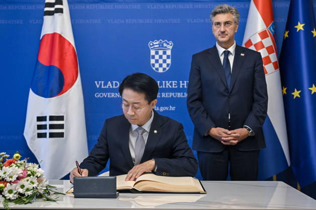 Croatian PM Plenkovic meets South Korean parliament speaker Croatian Prime Minister Andrej Plenkovic met with Cho Jeong-sik, Speaker of the National Assembly of the Republic of Korea, at the Banski dvori government headquarters in Zagreb, Croatia on October 9, 2026.  NevaxZganec PIXSELL