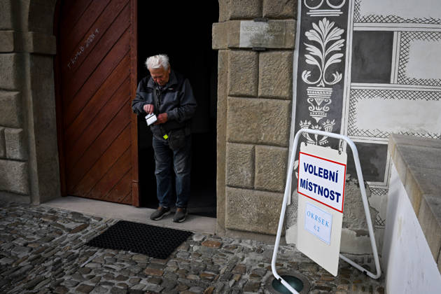 The two-day elections to municipal assemblies started in the Czech Republic together with the first round of the elections to one-third of the Senate, on October 9, 2026. On the photo polling place for municipal elections in Stara Ves nad Ondrejnici. (CTKxPhoto JaroslavxOzana) CTKPhotoP2026100906363  CTKPhotoP2026100906363
