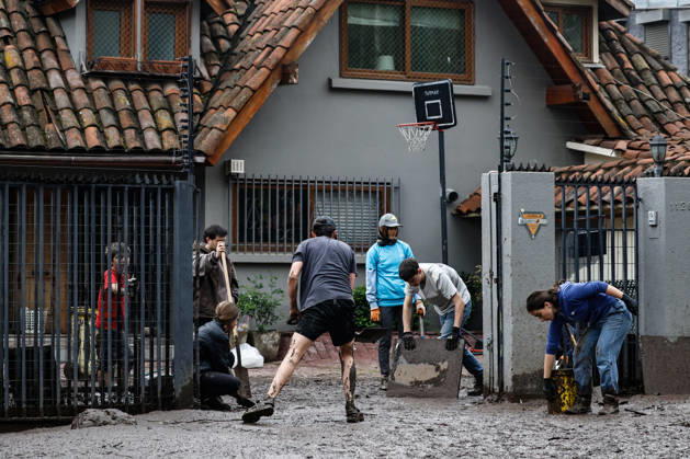 Santiago, October 9, 2026: Consequences of a mudslide that affected the area from San Carlos de Apoquindo to Los Dominicos in the Las Condes district, causing widespread damage and sweeping away vehicles and people. Diego Martin Aton, Chile, Aton 1198190 jpeg  Copyright: DIEGOxMARTIN ATONxCHILE