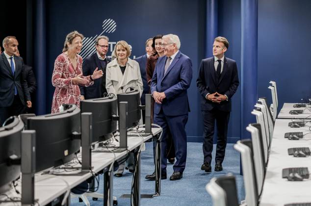 STATE VISIT BY MR. FRANK WALTER STEINMEIER, PRESIDENT OF THE FEDERAL REPUBLIC OF GERMANY, ACCOMPANIED BY THE PRESIDENT OF THE FRENCH REPUBLIC, EMMANUEL MACRON. PHOTO: PQR SUD OUEST. Guillaume Bonnau, Guillaume Bonnaud GUILLAUME BONNAUD Bordeaux, October 9, 2026 ON OCTOBER 9, 2026, IN GIRONDE STATE VISIT BY MR. FRANK WALTER STEINMEIER, PRESIDENT OF THE FEDERAL REPUBLIC OF GERMANY, ACCOMPANBY THE PRESIDENT OF THE FRENCH REPUBLIC, EMMANUEL MACRON, PHOTOGRAPHED BY GUILLAUME BONNAUD AT THE SITE OF THE EXPLORATION COMPANY’S NYX SPACE CAPSULE State visit by Frank Walter Steinmeier, President of the Federal Republic of Germany, accompanied by President Emmanuel Macron in Bordeaux on October 9, 2026, Bordeaux, Gironde, France Copyright: xPHOTOPQR SUDxOUEST MAXPPPxGUILLAUMExBONNAUDx 20261009SDO3015 20261009SDO3015