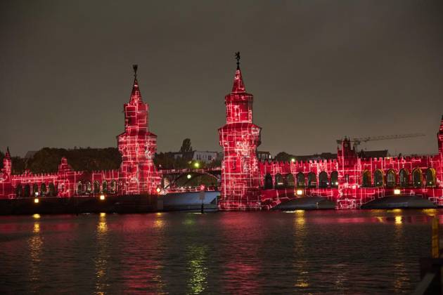 Festival of Lights ** NUR FÜR REDAKTIONELLE ZWECKE ** EDITORIAL USE ONLY **<p>Festival of Lights an der Oberbaumbrücke. Deutschland Berlin Berlin Copyright: JörgxCarstensen