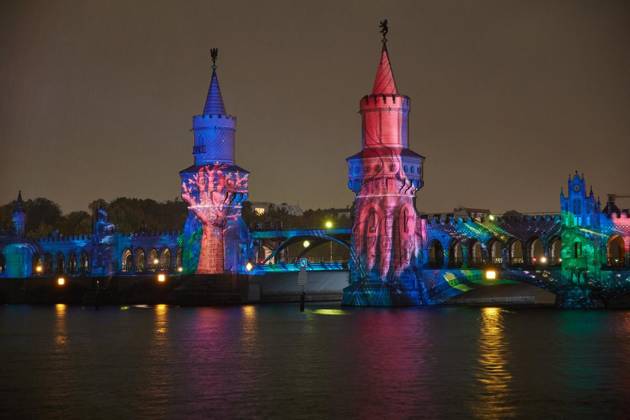 Festival of Lights ** NUR FÜR REDAKTIONELLE ZWECKE ** EDITORIAL USE ONLY **<p>Festival of Lights an der Oberbaumbrücke. Deutschland Berlin Berlin Copyright: JörgxCarstensen