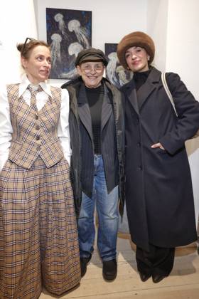 M.A.R.X-Bande Anna Thalbach, Katharina Thalbach, Nellie Thalbach Ausstellung der M.A.R.X-Bande, Glogauer Straße 16, Berlin, Datum: 09.10.2026 Copyright: xEventpress Kratschx