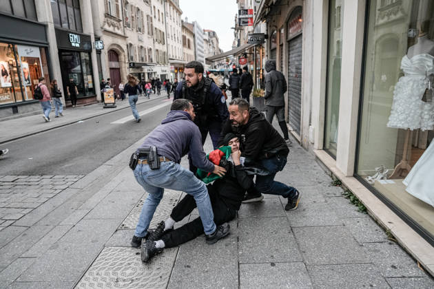 Brief clashes erupt during student gathering in Nancy NANCY, FRANCE - OCTOBER 9: A small group of students gather as brief confrontations occur following tensions at the scene. in Nancy, France, on October 9, 2026. Mohamad Saeed Tako Anadolu Nancy France. Editorial use only. Please get in touch for any other usage.  Copyright: x2026xAnadoluxMohamadxSaeedxTakox
