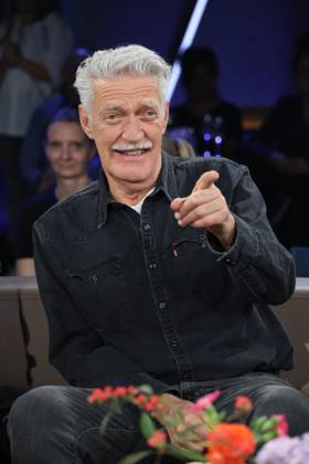 Max Moor, Moderator und Schauspieler, zu Gast in der NDR Talk Show am 9.10.2026 im 3. Programm des NDR Fernsehen, Fototermin vor der Aufzeichnung am 2.10.2026 im Fernsehstudio Hamburg Lokstedt