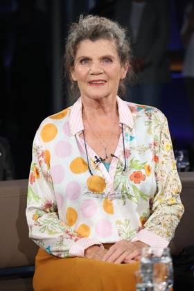 Sonja Moor, Ehefrau von Moderator Max Moor, zu Gast in der NDR Talk Show am 9.10.2026 im 3. Programm des NDR Fernsehen, Fototermin vor der Aufzeichnung am 2.10.2026 im Fernsehstudio Hamburg Lokstedt