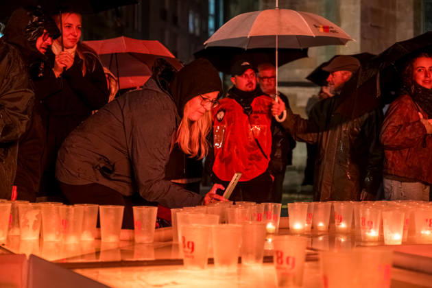Seit 2009 findet in Leipzig zur Erinnerung an die Montagsdemonstrationen im Jahr 1989 am 9. Oktober das Lichtfest statt. Licht und Kunstinstallationen illuminieren die Stadt, menschen laufen mit Kerzen durch die Stadt. Lichtfest 2026