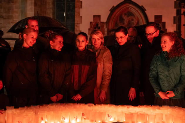 Seit 2009 findet in Leipzig zur Erinnerung an die Montagsdemonstrationen im Jahr 1989 am 9. Oktober das Lichtfest statt. Licht und Kunstinstallationen illuminieren die Stadt, menschen laufen mit Kerzen durch die Stadt. Lichtfest 2026