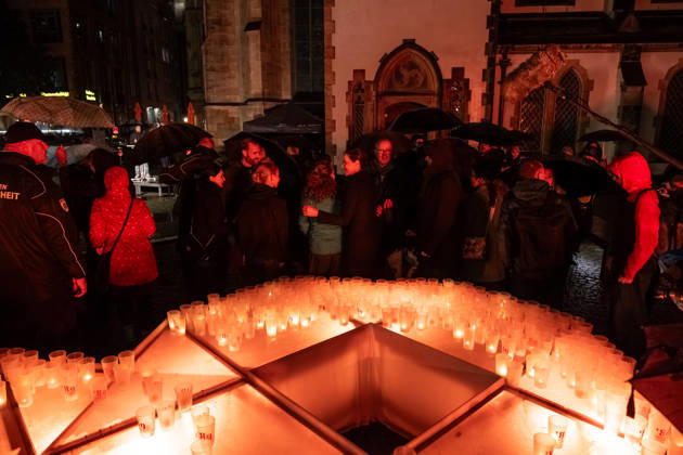 Seit 2009 findet in Leipzig zur Erinnerung an die Montagsdemonstrationen im Jahr 1989 am 9. Oktober das Lichtfest statt. Licht und Kunstinstallationen illuminieren die Stadt, menschen laufen mit Kerzen durch die Stadt. Lichtfest 2026