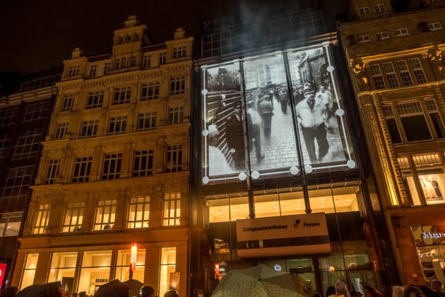 Seit 2009 findet in Leipzig zur Erinnerung an die Montagsdemonstrationen im Jahr 1989 am 9. Oktober das Lichtfest statt. Licht und Kunstinstallationen illuminieren die Stadt, menschen laufen mit Kerzen durch die Stadt. Lichtfest 2026