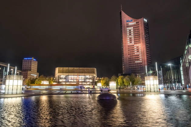 Seit 2009 findet in Leipzig zur Erinnerung an die Montagsdemonstrationen im Jahr 1989 am 9. Oktober das Lichtfest statt. Licht und Kunstinstallationen illuminieren die Stadt, menschen laufen mit Kerzen durch die Stadt. Lichtfest 2026