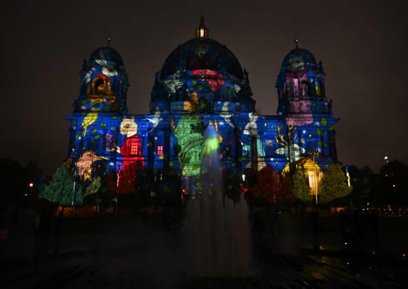 Berlin landmarks illuminated during Festival of Lights BERLIN, GERMANY - OCTOBER 9: Historic landmarks, squares and iconic buildings are illuminated with colorful light displays during the Festival of Lights in Berlin, Germany, on October 9, 2026. Halil Sagirkaya Anadolu Berlin Germany. Editorial use only. Please get in touch for any other usage.  Copyright: x2026xAnadoluxHalilxSagirkayax