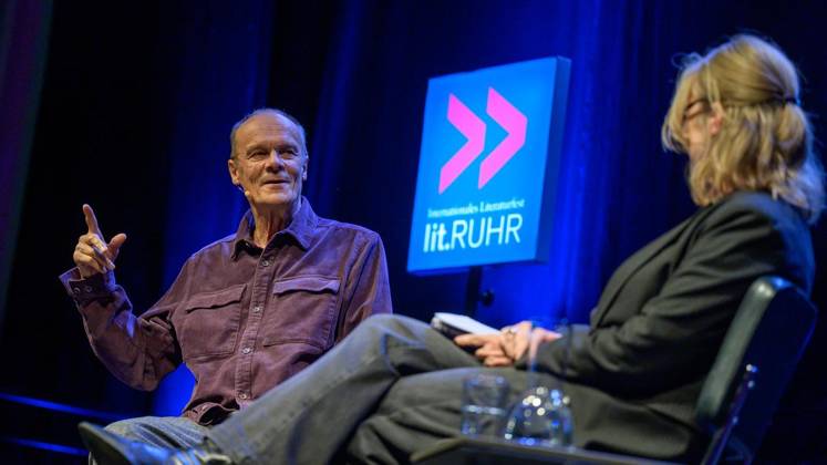 Essen: Juras letzter Winter mit Schauspieler Edgar Selge und Claudia Dichter bei der Lit.Ruhr ** NUR FÜR REDAKTIONELLE ZWECKE ** EDITORIAL USE ONLY **<p>Edgar Selge und Claudia Dichter am Freitag, den 9. Oktober 2026, auf Zeche Zollverein in Essen-Katernberg. Deutschland NRW Essen Copyright: UwexErnst
