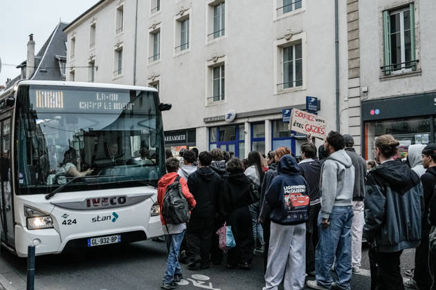 Brief clashes erupt during student gathering in Nancy NANCY, FRANCE - OCTOBER 9: A small group of students gather as brief confrontations occur following tensions at the scene. in Nancy, France, on October 9, 2026. Muhammed Said Tako Anadolu Nancy France. Editorial use only. Please get in touch for any other usage.  Copyright: x2026xAnadoluxMuhammedxSaidxTakox