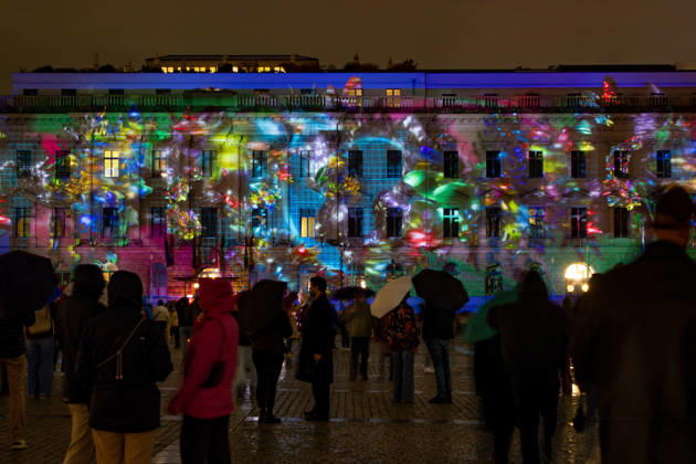 Festival of Lights 2026 Festival of Lights ** NUR FÜR REDAKTIONELLE ZWECKE ** EDITORIAL USE ONLY ** Festival of Lights 2026 am Bebelplatz mit der Juristischen Fakultät, Der Staatsoper, dem Hotel de Rome und der St. Hedwigs Kathedrale Berlin Berlin Deutschland _H0A7461