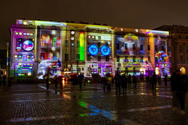 Festival of Lights 2026 Festival of Lights ** NUR FÜR REDAKTIONELLE ZWECKE ** EDITORIAL USE ONLY ** Festival of Lights 2026 am Bebelplatz mit der Juristischen Fakultät, Der Staatsoper, dem Hotel de Rome und der St. Hedwigs Kathedrale Berlin Berlin Deutschland _H0A7498