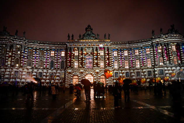 Festival of Lights 2026 Festival of Lights ** NUR FÜR REDAKTIONELLE ZWECKE ** EDITORIAL USE ONLY ** Festival of Lights 2026 am Bebelplatz mit der Juristischen Fakultät, Der Staatsoper, dem Hotel de Rome und der St. Hedwigs Kathedrale Berlin Berlin Deutschland _JK16888