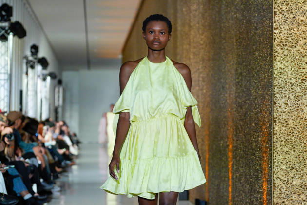 Lisbon Fashion Week in Lisboa, Portugal - 09 Oct 2026 A model walks the runway during Luis Carvalho fashion show at ModaLisboa Priority, Lisbon Fashion Week in Lisboa. Lisbon Portugal Copyright: xBrunoxdexCarvalhox xSOPAxImagesx brunodecarvalho_modalisboapriority-419