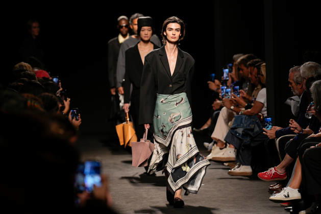 Lisbon Fashion Week in Lisboa, Portugal - 09 Oct 2026 A model walks the runway during Adolfo Dominguez fashion show at ModaLisboa Priority, Lisbon Fashion Week in Lisboa. Lisbon Portugal Copyright: xBrunoxdexCarvalhox xSOPAxImagesx brunodecarvalho_modalisboapriority-782