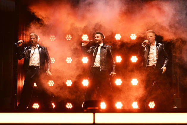Westlife performing during the 25th Anniversary Tour LONDON, ENGLAND - OCTOBER 09: Kian Egan, Shane Filan and Nicky Byrne of ˜Westlife™ performing during the 25th Anniversary Tour at O2 Arena on October 09 in London, England. CAP MAR MAR Great Britain Copyright: xMartinxHarris CapitalxPicturesx