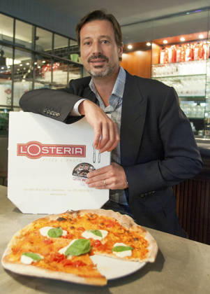 Geschäftsfuehrer Klaus Rader bei der Eröffnung der neuen L Osteria LOsteria Osteria in München Datum: 09.10.2012