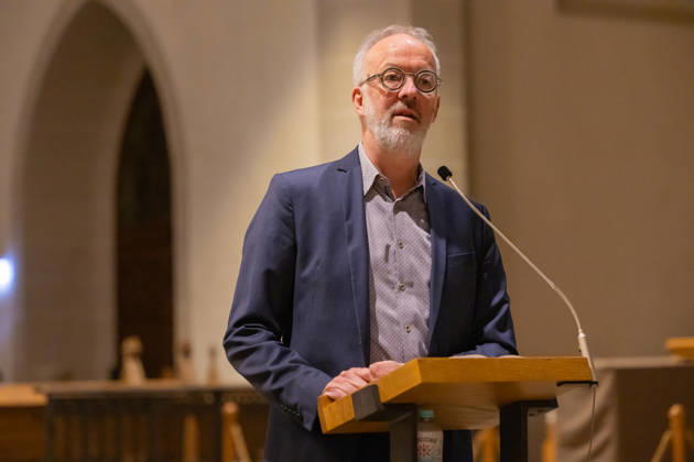 Christian Tiede bei der 36. Bautzener Rede im Dom St. Petri. Bautzen, 09.10.2026. Unter dem Titel Was ist eigentlich los in Deutschland wer sind wir in Ost und West? spricht Thomas de Maiziere über die Entwicklung der Ost-West-Verhältnisse seit 1990 und die Erfahrungen aus mehr als drei Jahrzehnten deutscher Einheit. Die überparteiliche Vortragsreihe wird seit November 2022 von der Initiative Bautzen gemeinsam und dem Ökumenischen Domladen Bautzen e.V. organisiert. Sie dient als Forum für gesellschaftspolitischen Austausch. Copyright: xMatthiasxWehnertx
