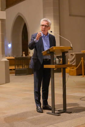 Der frühere Bundesinnen- und Verteidigungsminister Thomas de Maiziere (CDU) hält die 36. Bautzener Rede im Dom St. Petri. Bautzen, 09.10.2026. Unter dem Titel Was ist eigentlich los in Deutschland wer sind wir in Ost und West? spricht der 72-Jährige über die Entwicklung der Ost-West-Verhältnisse seit 1990 und die Erfahrungen aus mehr als drei Jahrzehnten deutscher Einheit. Die überparteiliche Vortragsreihe wird seit November 2022 von der Initiative Bautzen gemeinsam und dem Ökumenischen Domladen Bautzen e.V. organisiert. Sie dient als Forum für gesellschaftspolitischen Austausch. Copyright: xMatthiasxWehnertx
