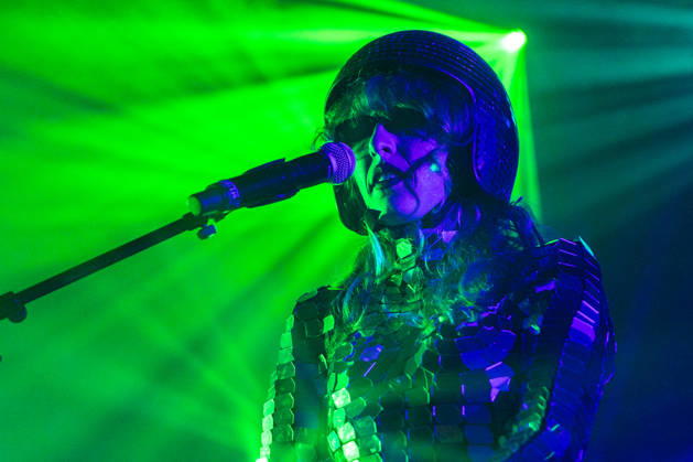 Ora The Molecule live in Oslo, Norway Oslo, Norway. 09th, October 2026. The Norwegian singer and musician Ora The Molecule performs a live concert at Parkteatret in Oslo. Norway, Oslo, Parkteatret  Copyright: xGonzalesxPhoto Per-OttoxOppix