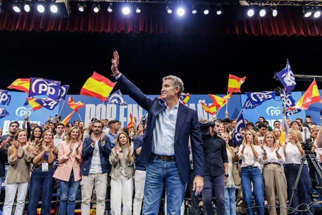 The PP Holds a Pre-Campaign Event at IFEMA Alberto Núnez Feijóo, president of the Popular Party (PP), during a pre-campaign event for the Popular Party (PP) at IFEMA on October 10, 2026, in Madrid, Spain. The PP held its first pre-campaign event today for the general elections on November 29 (29N). Feijóo attended this event alongside the president of the Community of Madrid and the mayor of the capital. October 10, 2026. Carlos Lujá, Madrid, Madrid, Spain  Copyright: xCarlosxLujanx 7834588